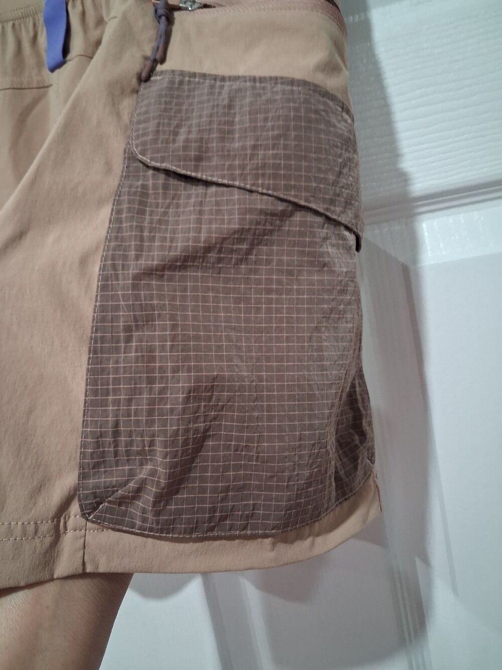 Lululemon Shorts Womens 4 Tan Detours Welcome Utility Cargo Outdoor Hiking Nylon - Picture 6 of 12